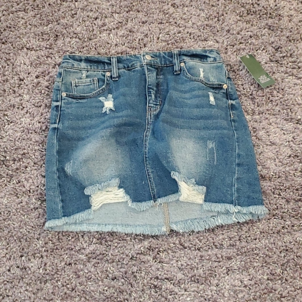Wild Fable women's distressed skirt size 8